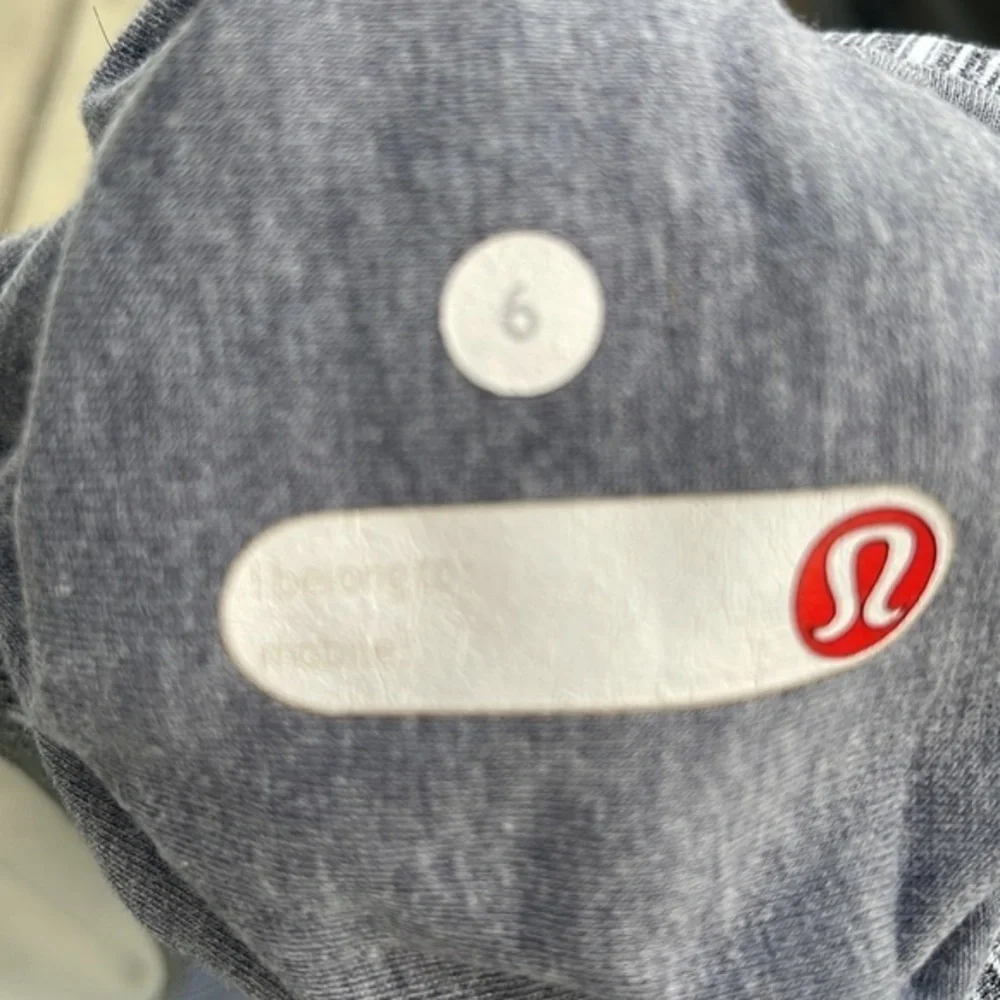 Lululemon Athletica In Stride Full Zip Jacket in Charcoal Stripes & Ivory Size 6